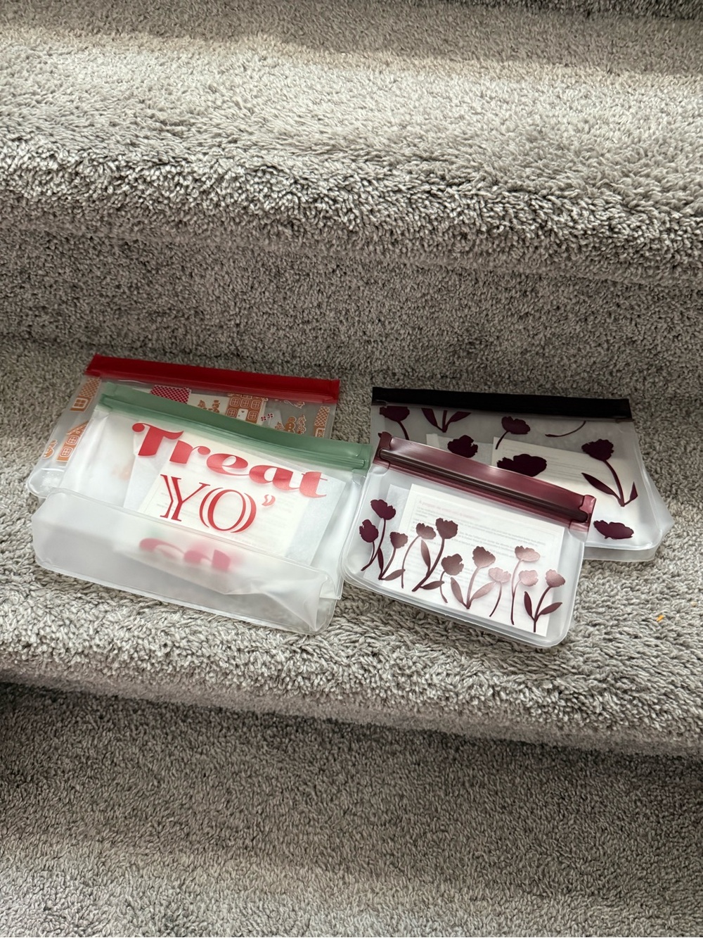 31 Gifts Set of 4 Reusable Silicone Storage Bags in Burgundy and Holiday